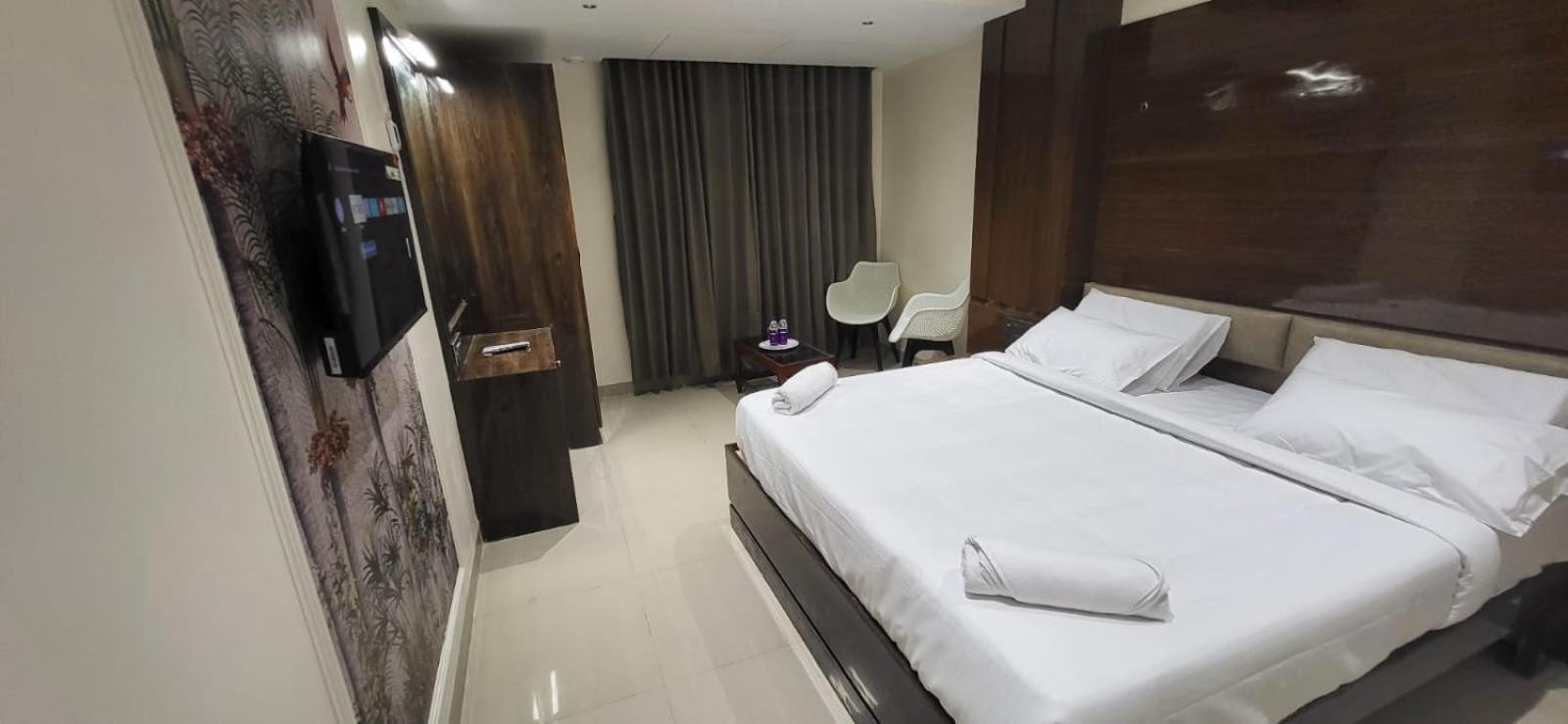 Model Grand Inn Bellary Exterior photo